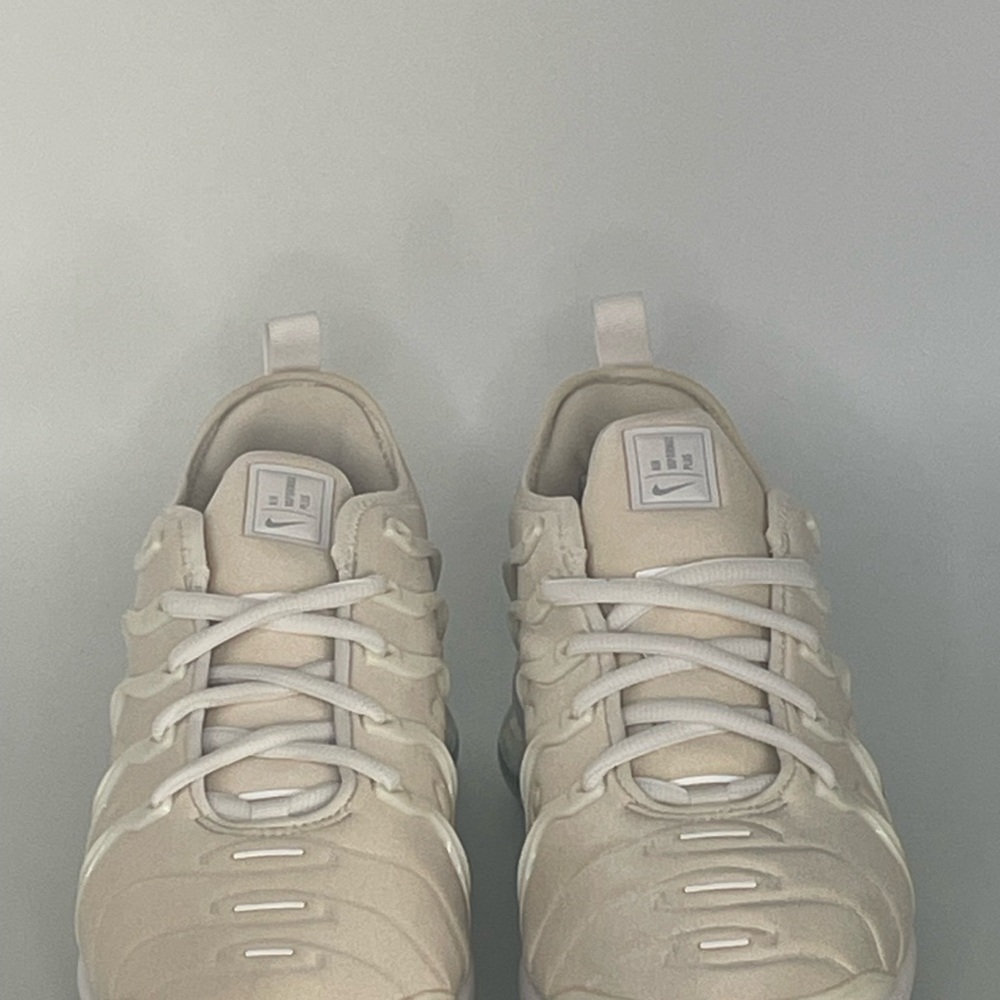 Nike Air Vapormax Plus - Picture 2 of 7